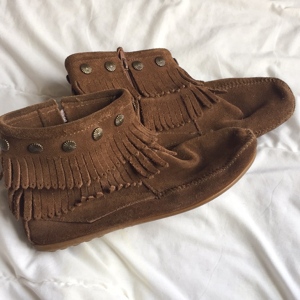 Minnetonka Moccasin Fringed Ankle Booties Size 7.5